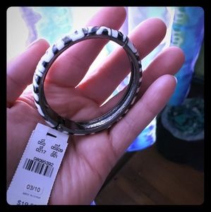 Express zebra bracelet